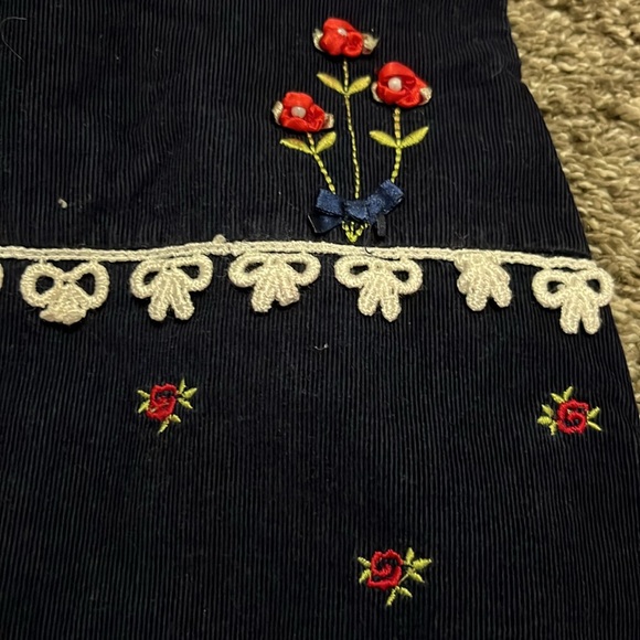 Dresses - Picture 7 of 7